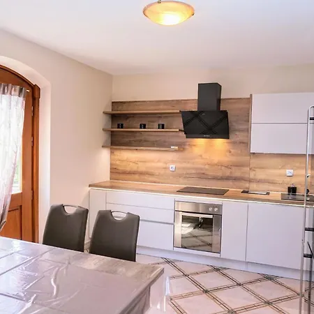 Stefiza Apartman